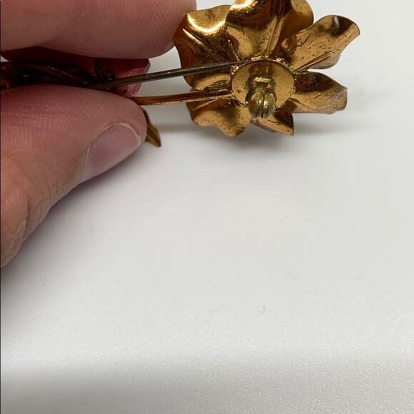 Vintage metal rose pin - Picture 5 of 8